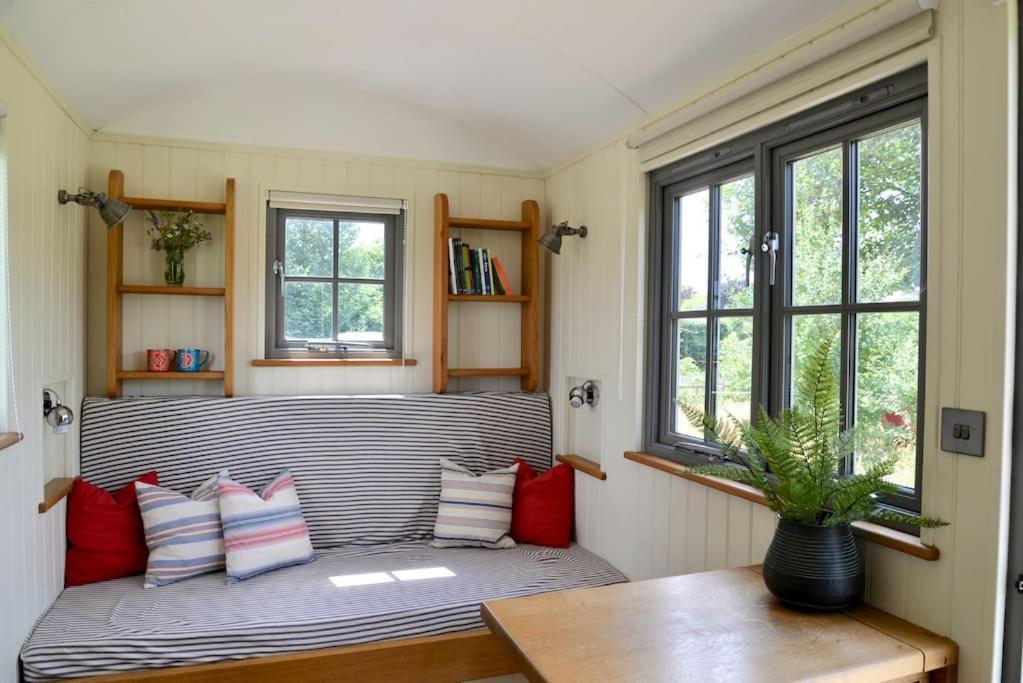 The Shepherd'S Hut @ Chichester Cottage Εξωτερικό φωτογραφία