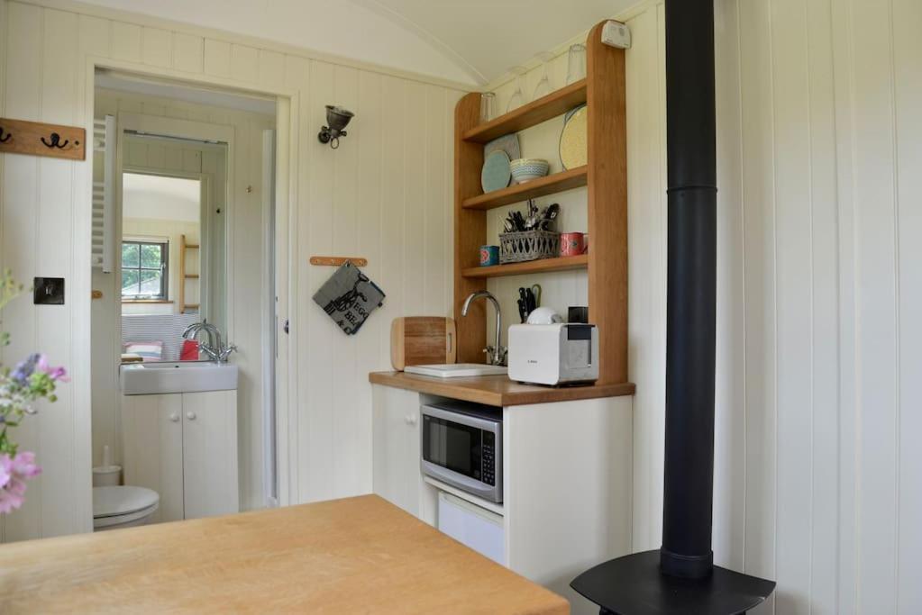 The Shepherd'S Hut @ Chichester Cottage Εξωτερικό φωτογραφία